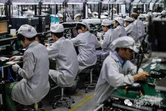5-10年內(nèi)智能工業(yè)機(jī)器人將幫助中國(guó)直面人口危機(jī)