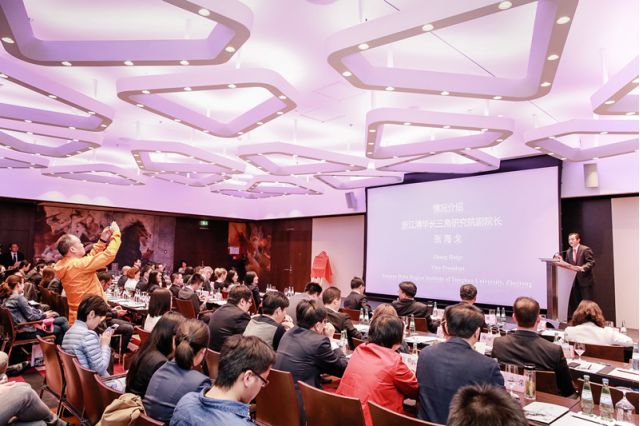 浙江清華長(zhǎng)三角研究院與梅卡曼德機(jī)器人簽訂長(zhǎng)期合作協(xié)議